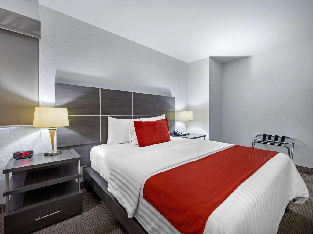 BeWow Hotel Querétaro