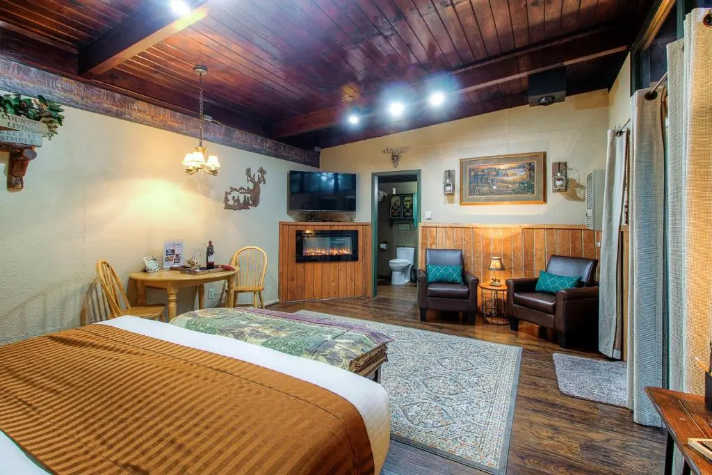 Redwoods River Resort & Campground
