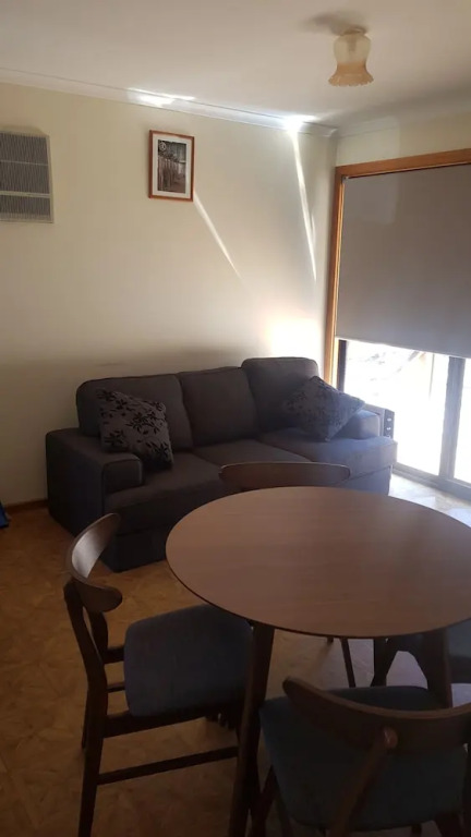 Parndana Hotel Cabins