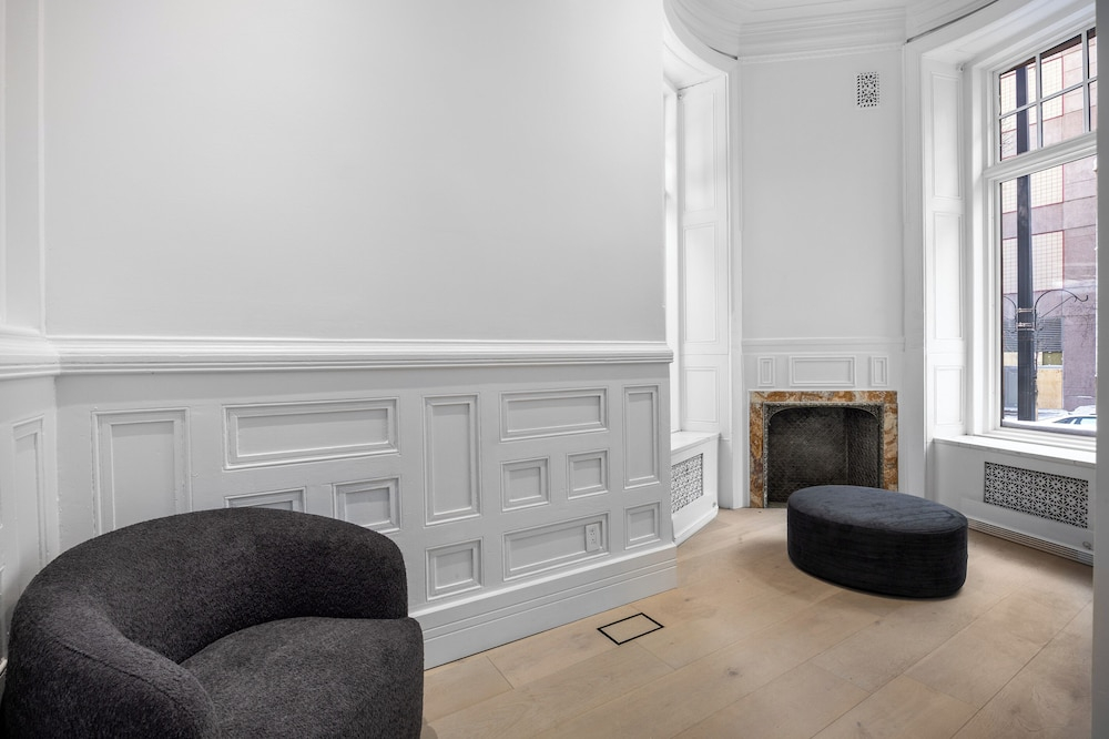 Capsule Residence