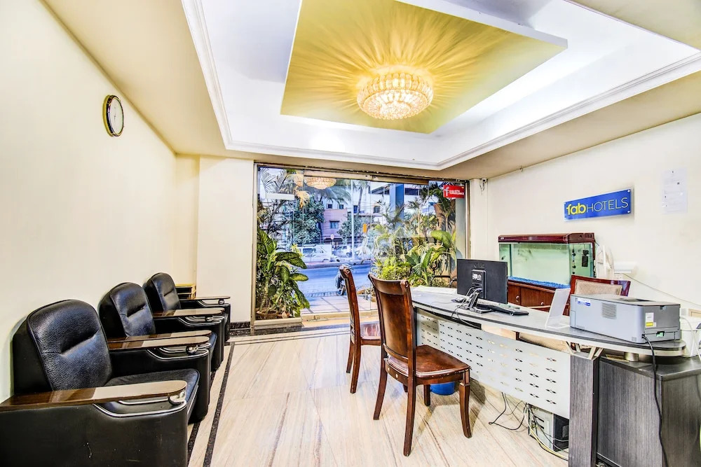 FabHotel Oriental Suites