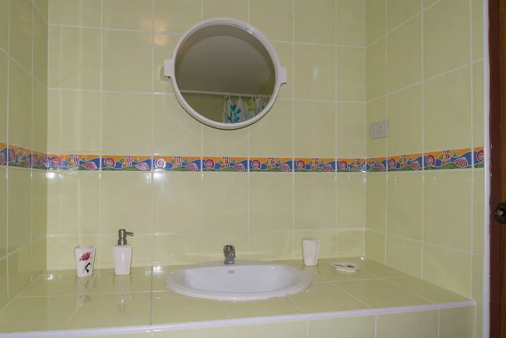 Jomtien Beach Condominium Rimhad A