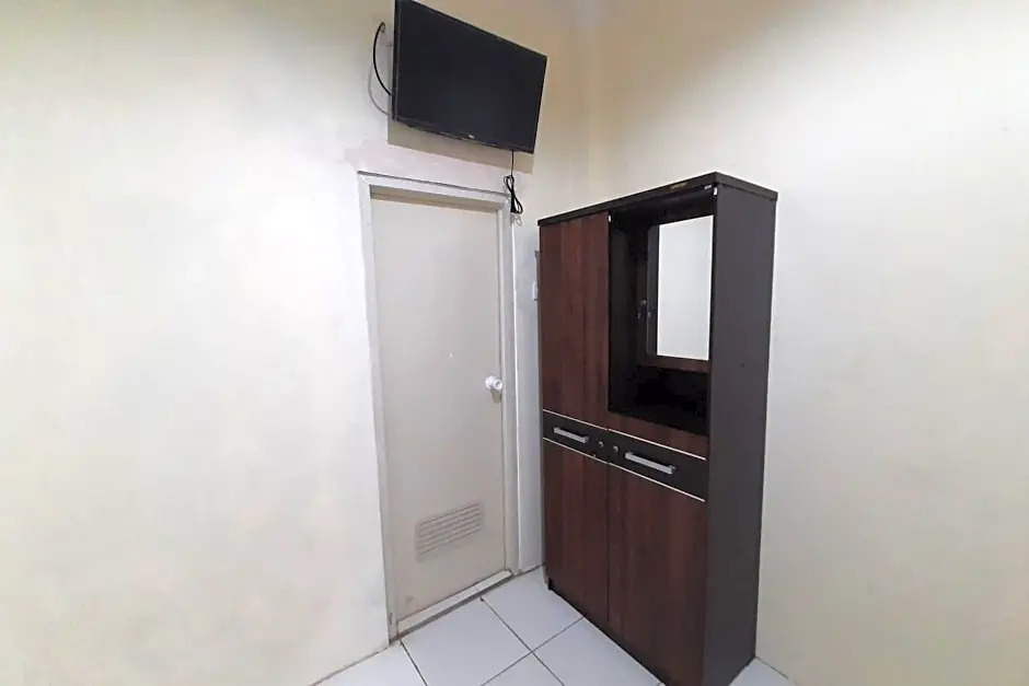 OYO Life 2751 Deyo Kost