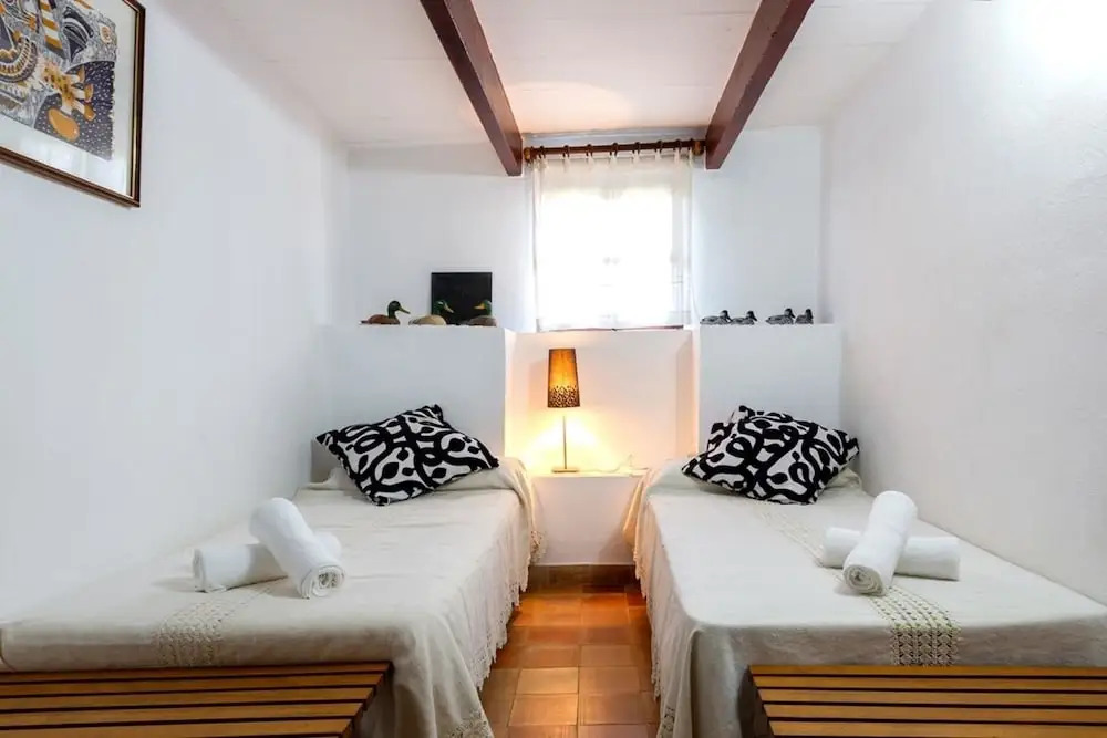 Villa - 4 Bedrooms with Pool and WiFi - 103220
