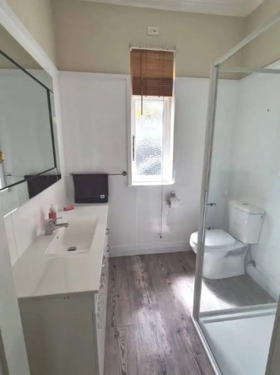 Spacious Bungalow Rental in Palmerston North - Ideal for Groups