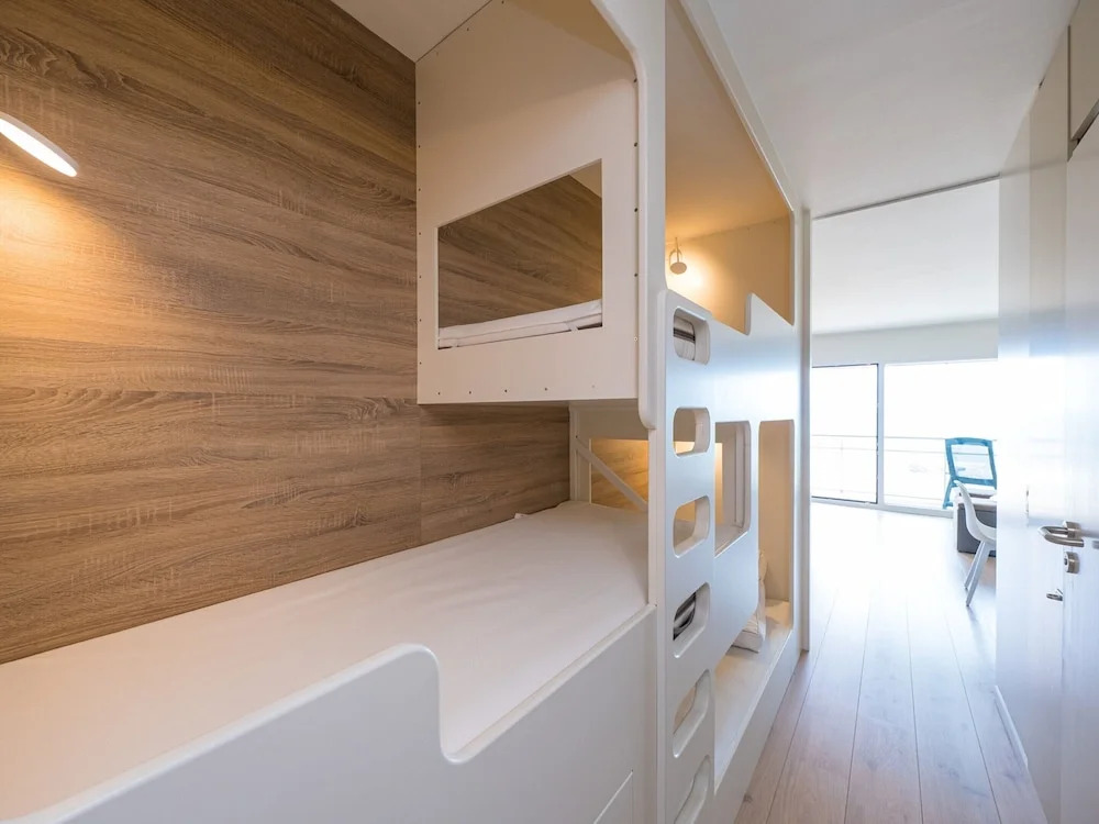 Modern studio with sea view and garage