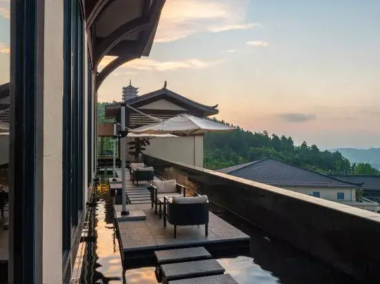 Wyndham Grand Plaza Royale Peach Blossom Hot Springs Resort Hunan