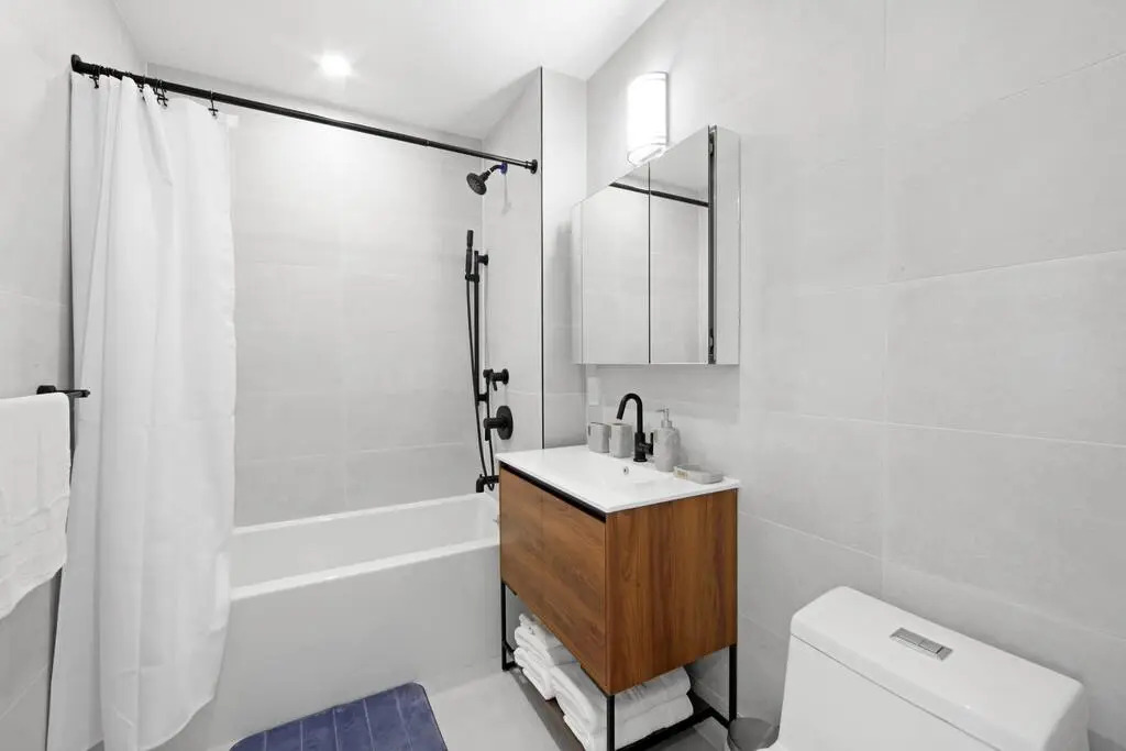 149bk-501 New 2br 2baths With a Private Terrace