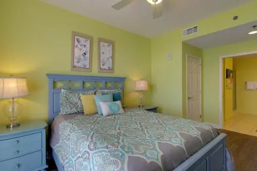 Splash Resort 907W