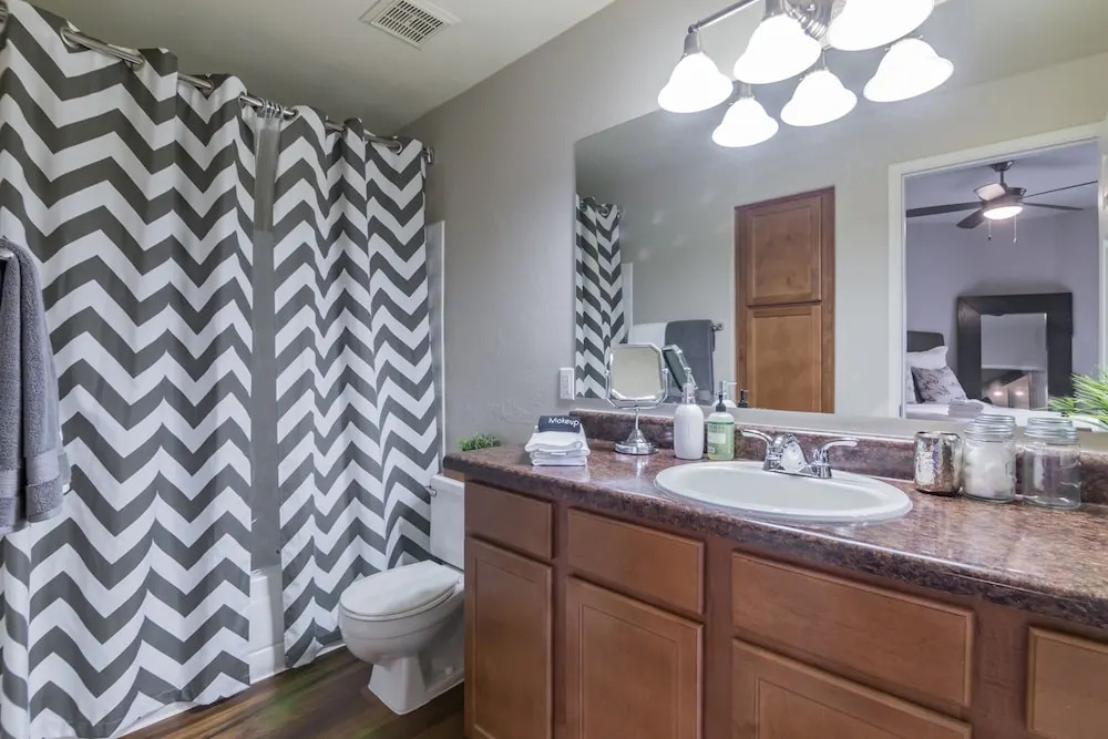Luxury Scottsdale Suite + Pool + Gym