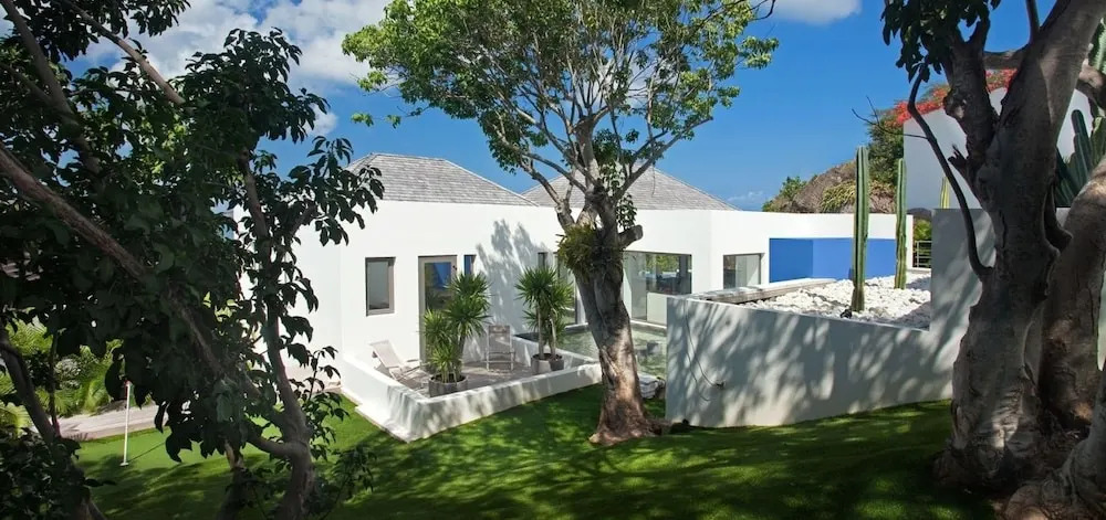 Villa Avenstar