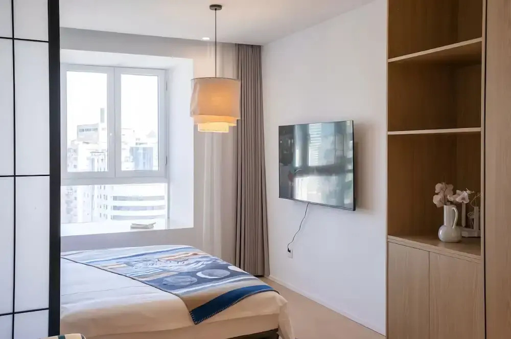 Shanghai Hills&FanStay close to Tianzifang Line 9