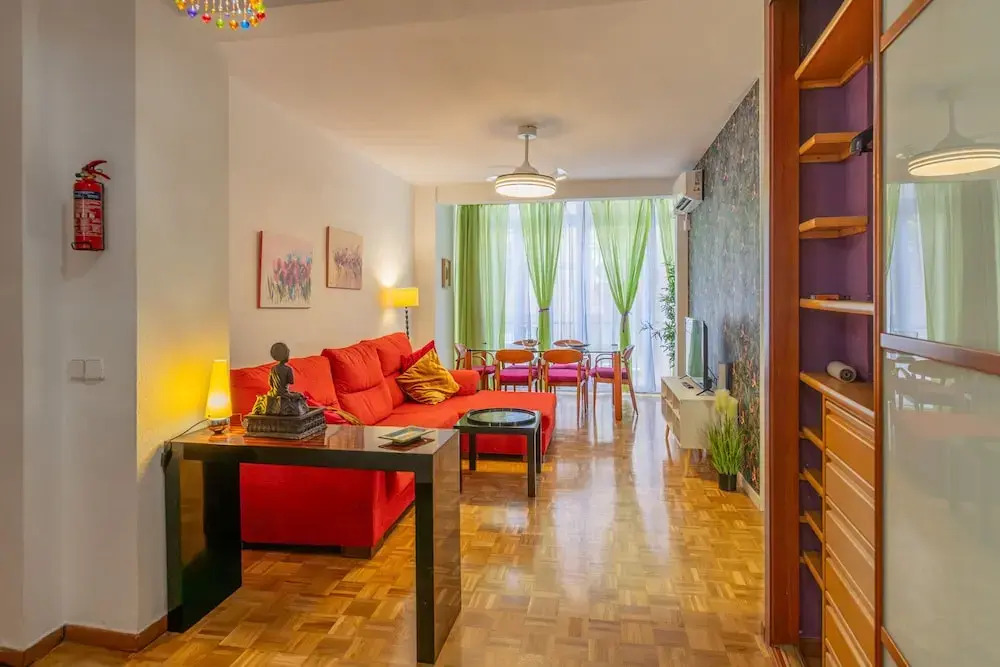 M Pvdp175 Amplio Apartamento de Tres Dormitorios