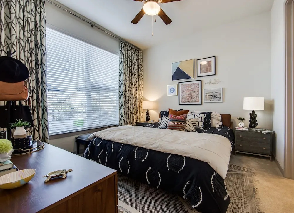 7th Avenue Condos by Barsala