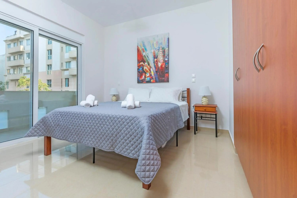 Central Luxurious Apartments Close to the Sea