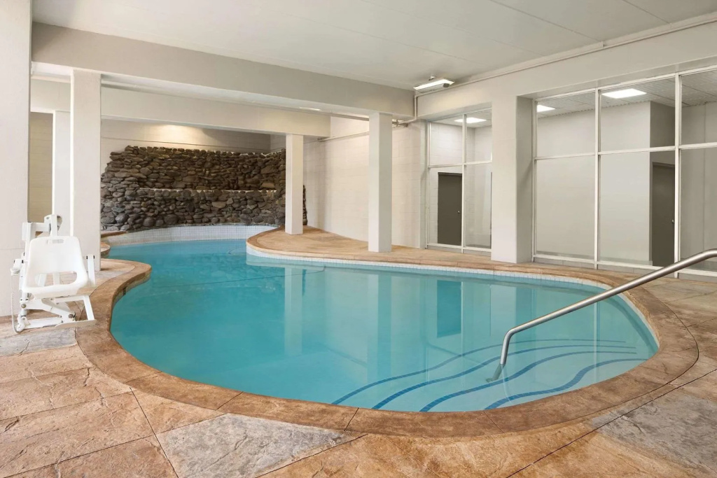Country Inn & Suites Downtown Convention Center by Radisson, Gatlinburg, TN
