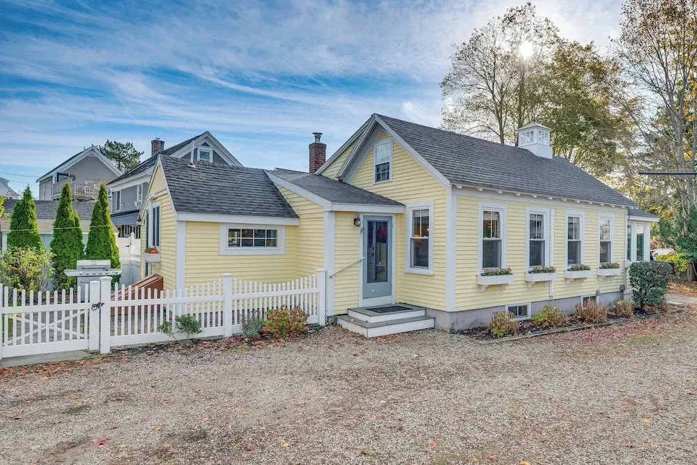 < 1 Mi to Beach! Kennebunk Cottage w/ Yard