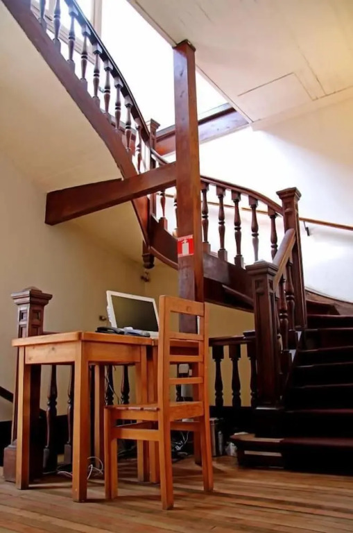 Hostal Irreal - Hostel