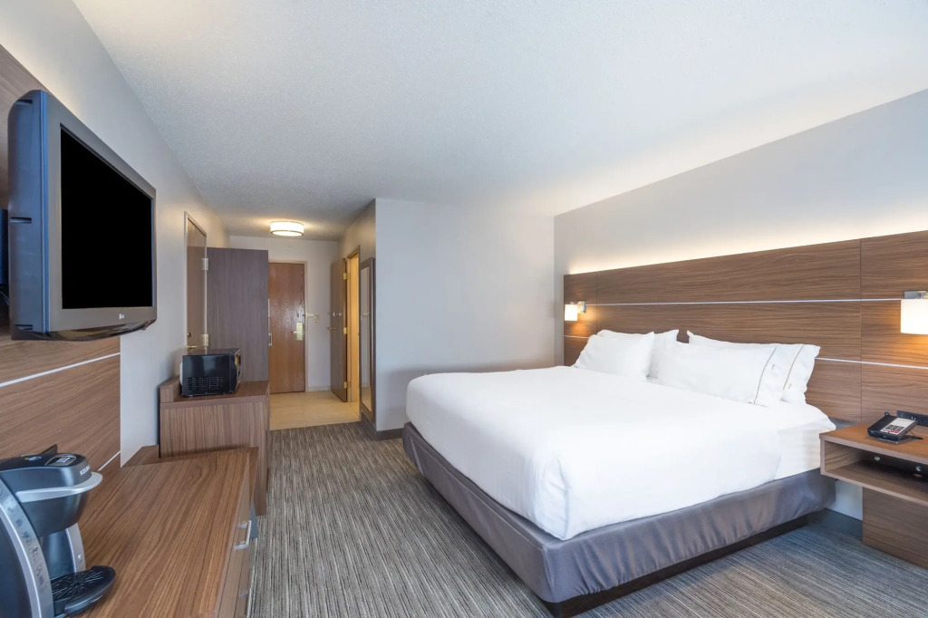 Holiday Inn Express Hotel Howe / Sturgis by IHG