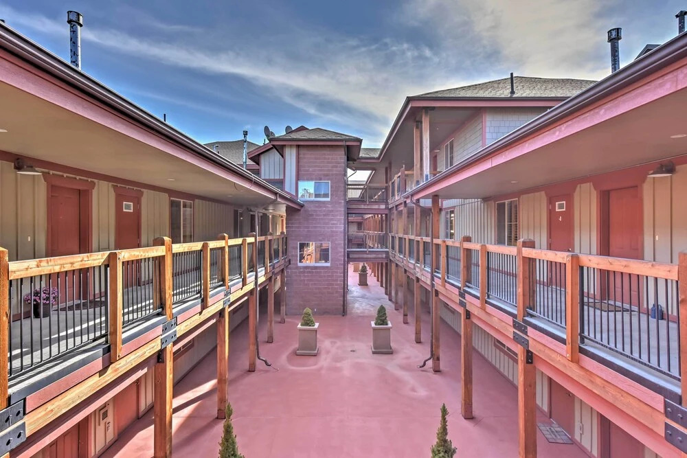 Airy Bear Hollow Condo: 5 Mi to Park City Mountain