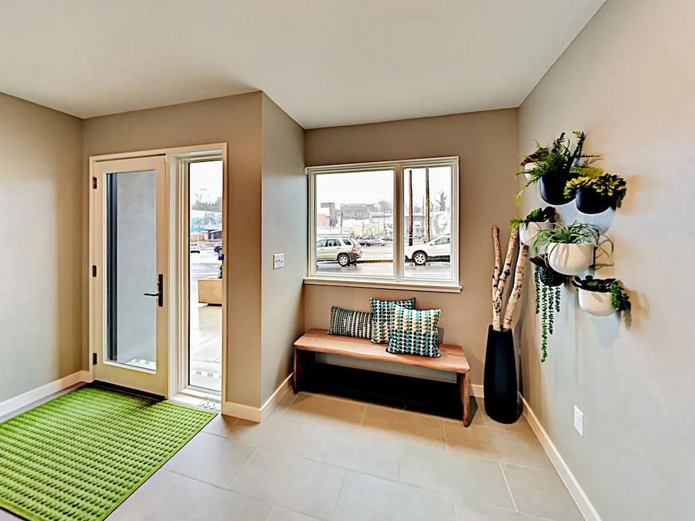 New 4-story Townhome 2 Bedrooms 2.5 Bathrooms Townhouse