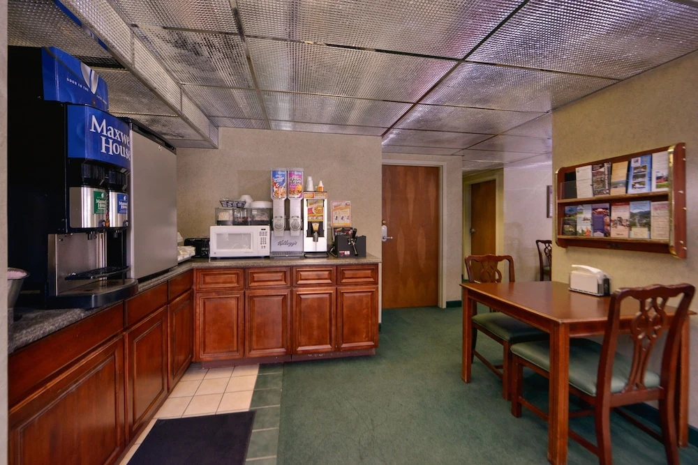 Nations Inn - West Jefferson