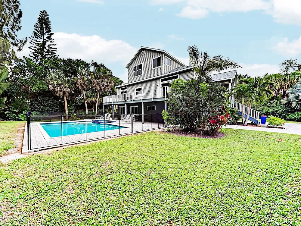 New Listing! Siesta Key Paradise W/ Private Pool 3 Bedroom Home