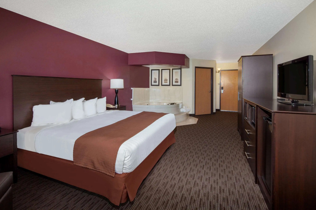 AmericInn by Wyndham Northfield