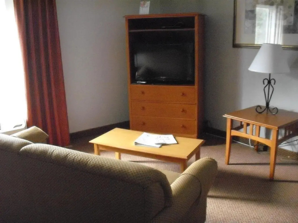 Holiday Inn Express Erwin I-181/i-26