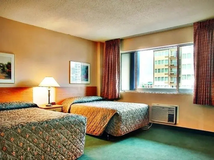 Eighth Avenue Inn