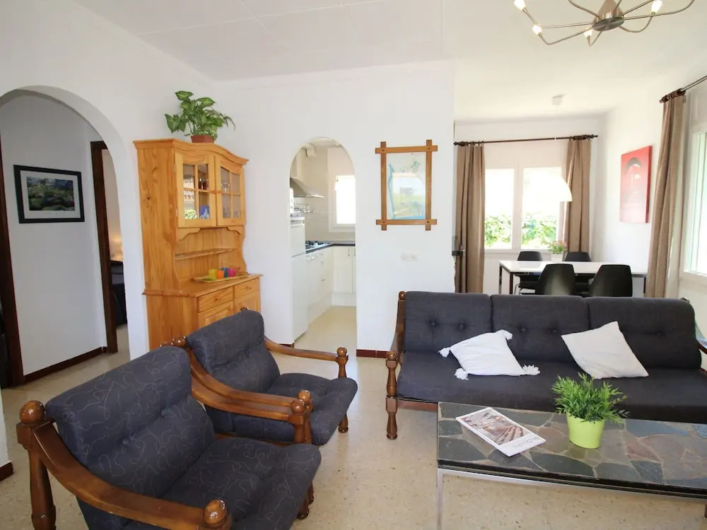 House With Outdoor Studio in Quiet Sector of Empuriabrava