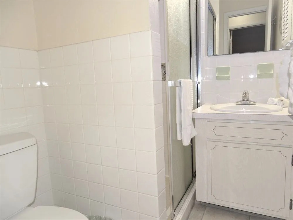 Jamaica Royale 093 - 2 Br Condo