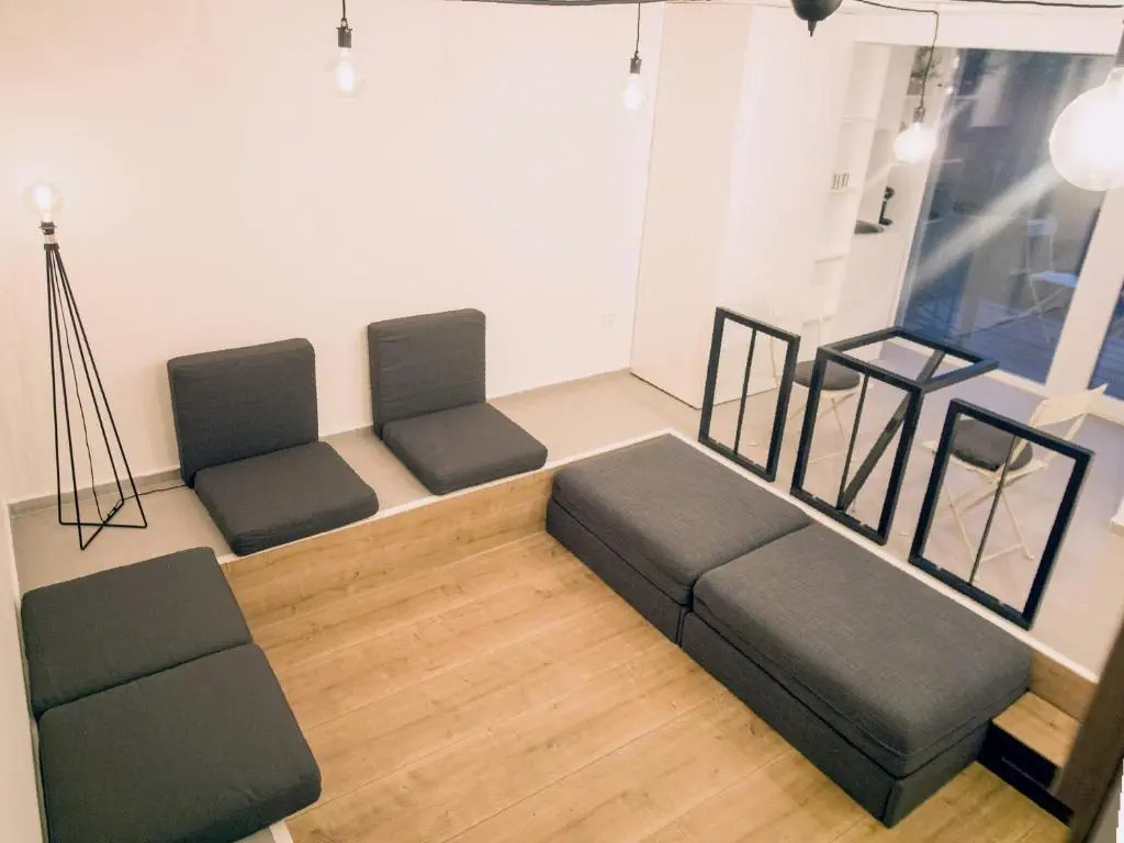 Comfy garden studio