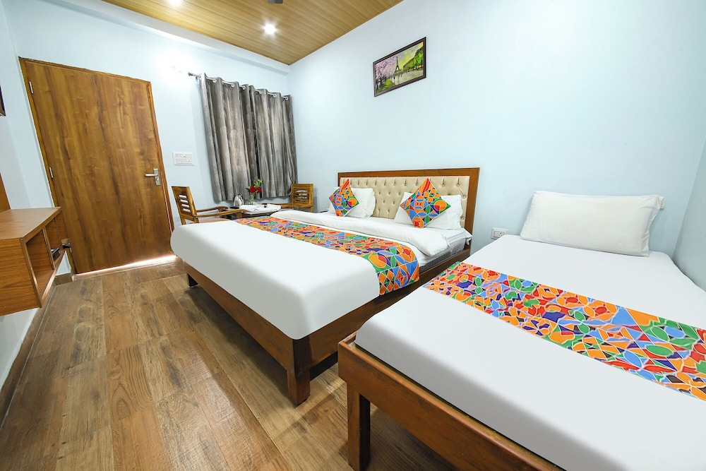 Fabhotel Royal Om River Resort