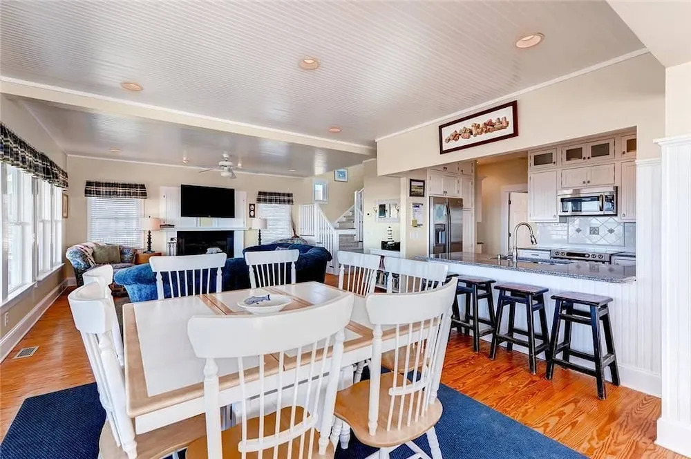 Bogan s on the Beach 4 Bedroom Holiday Home By Bald Head Island