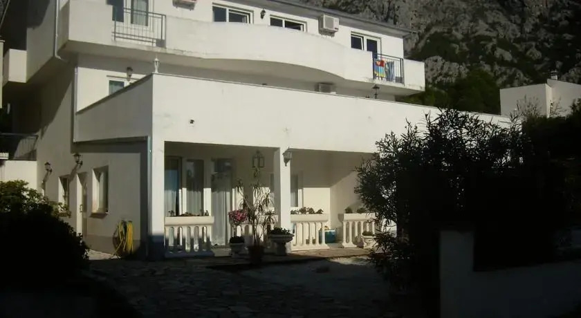 Apartments Ljuba