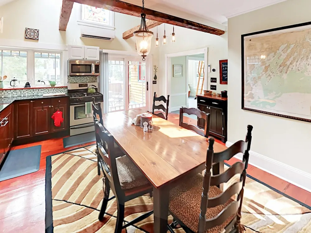 8 Roberts Avenue Home 2 Bedrooms 2 Bathrooms Home