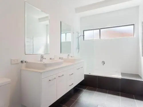 7a Judith Street stunning duplex with ducted air conditioning