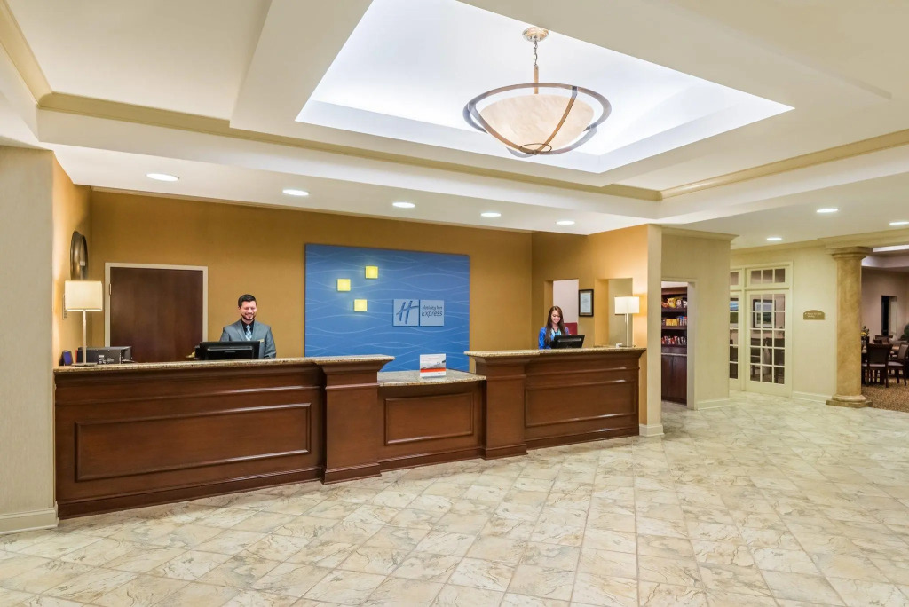 Holiday Inn Express Hotel & Suites Rochester Webster by IHG