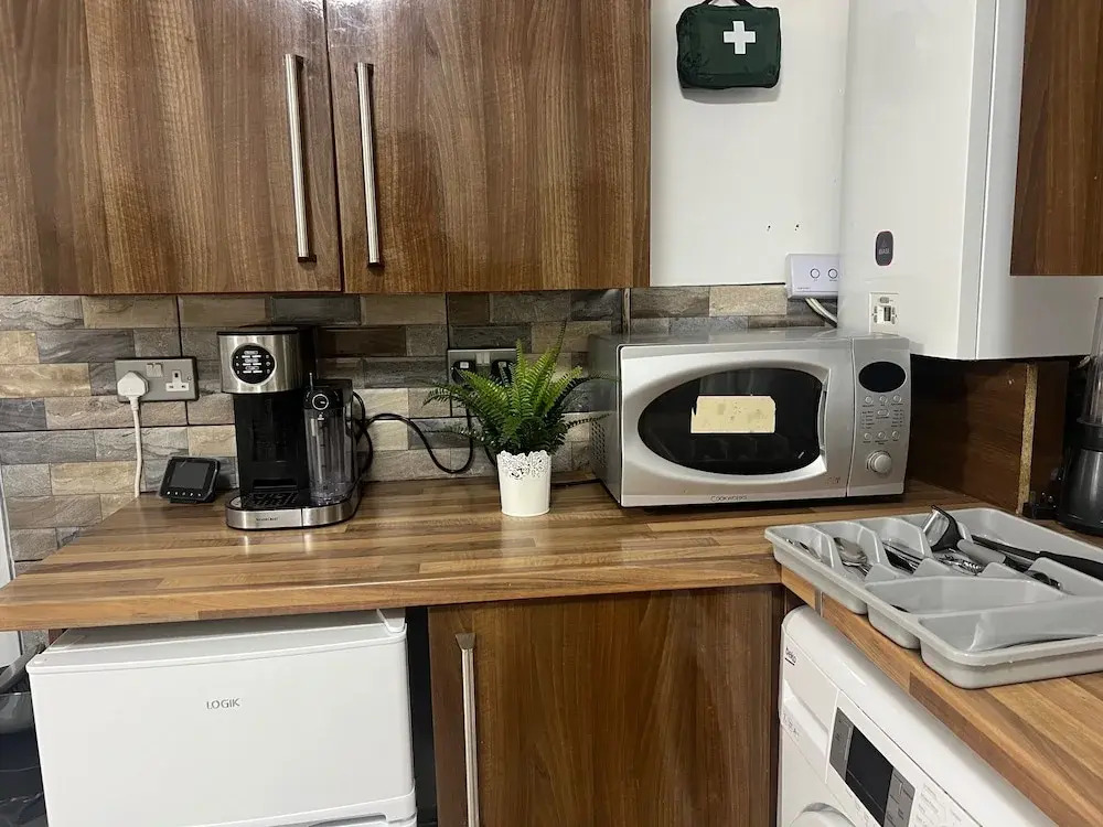 New Modern Stylish Villa Near City Centre Birmingham, with outdoor Hot Tub