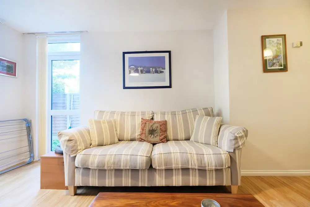 Fantastic, Spacious 1BR Garden Flat With BBQ