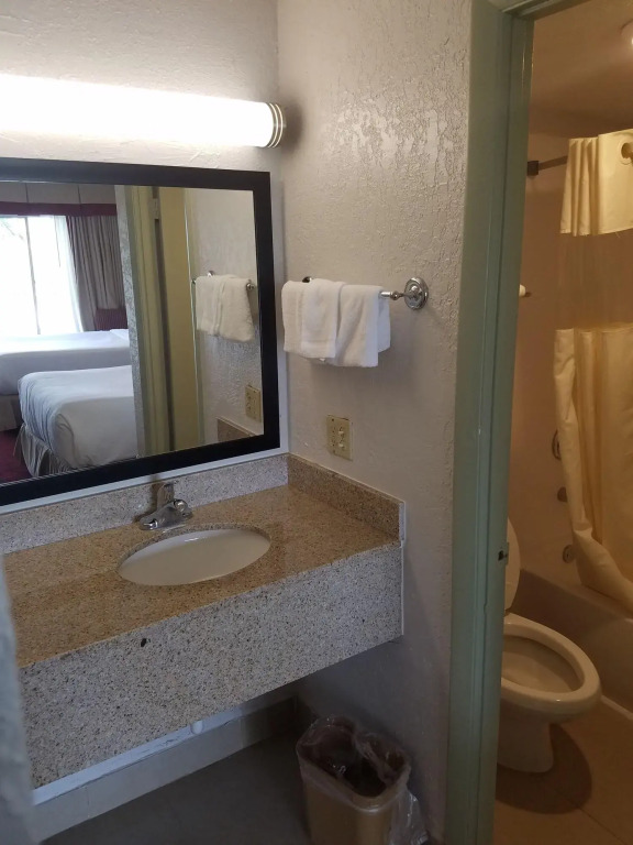 Budget Inn