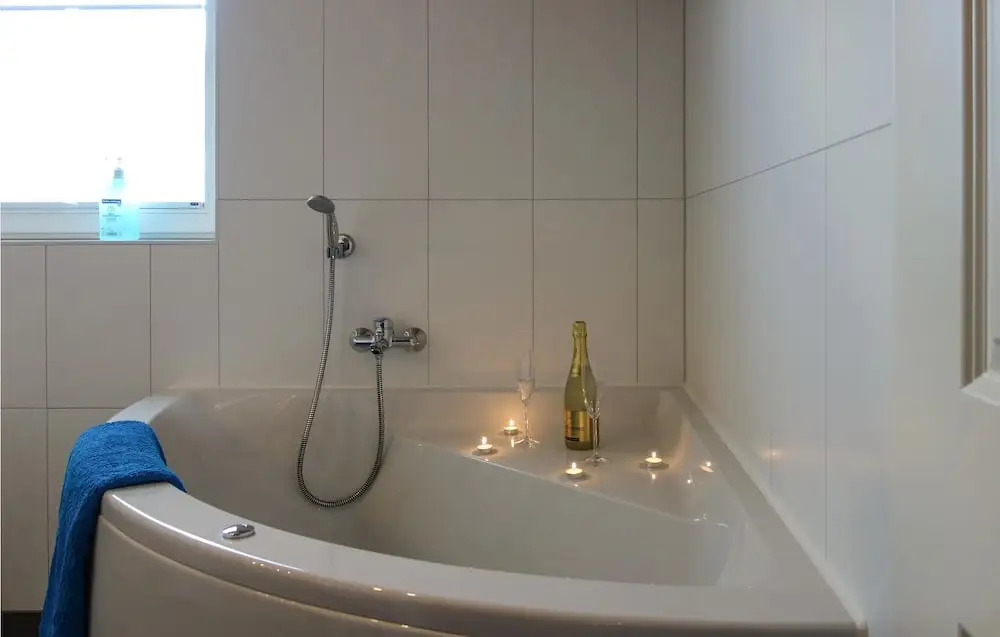 Beautiful Home In Nordhorn With Kitchen