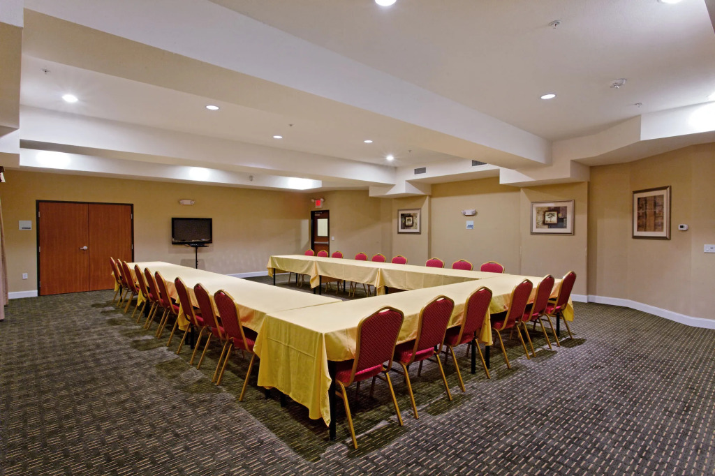 Holiday Inn Express Newport by IHG