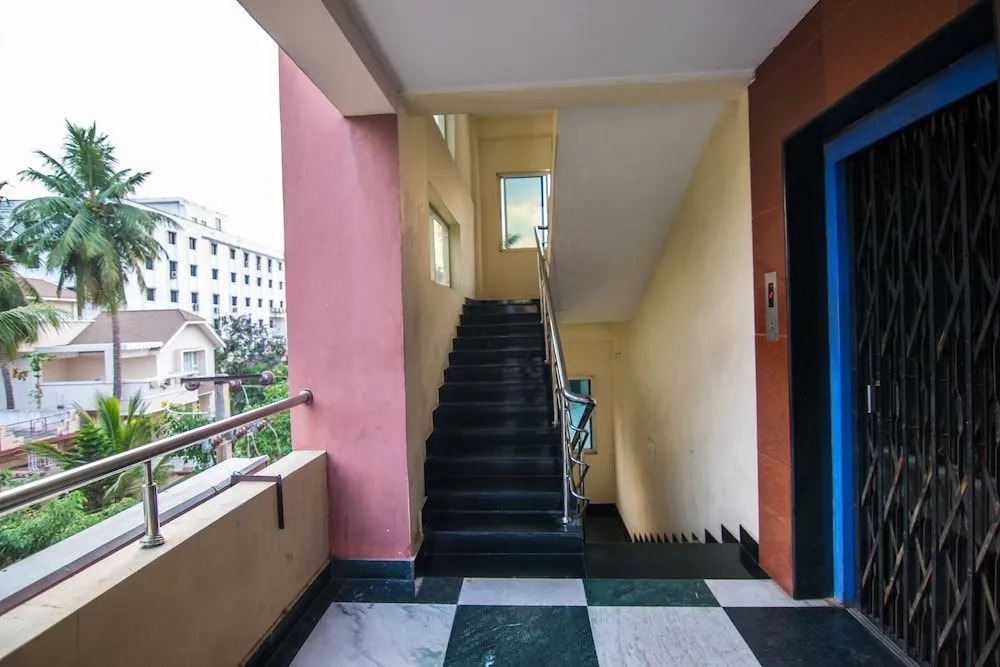 OYO 7317 Sree Darshini
