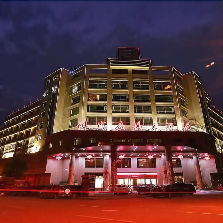Modern Square Hotel
