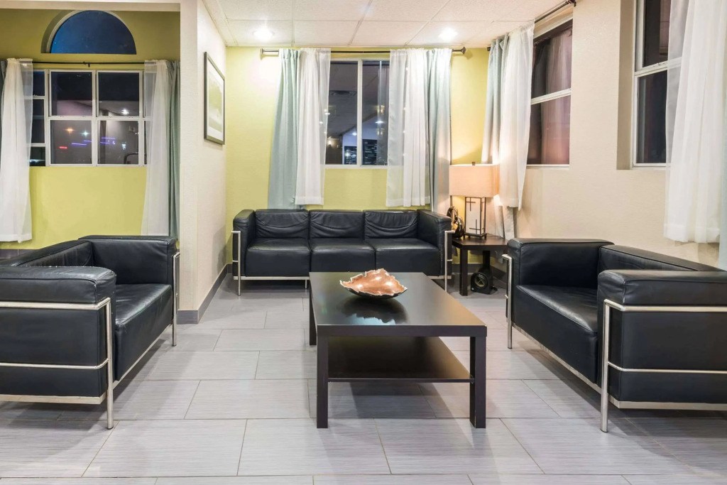 Quality Inn & Suites Fort Worth North - Haltom City