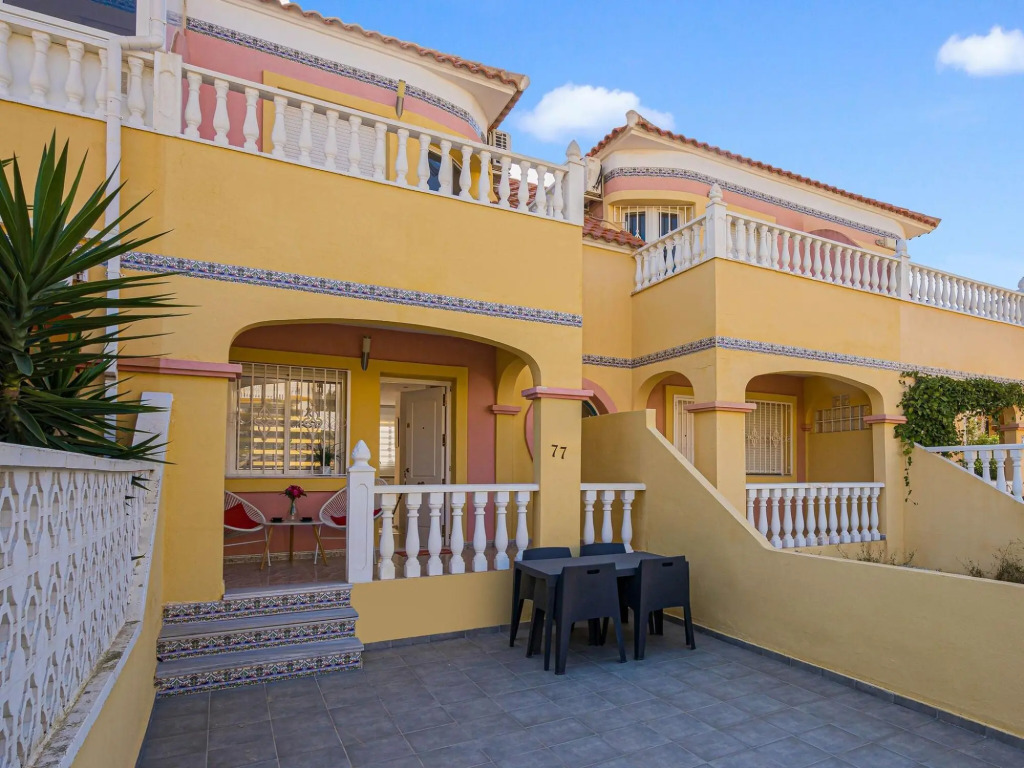Charming Holiday Home in San Miguel de Salinas with Pool