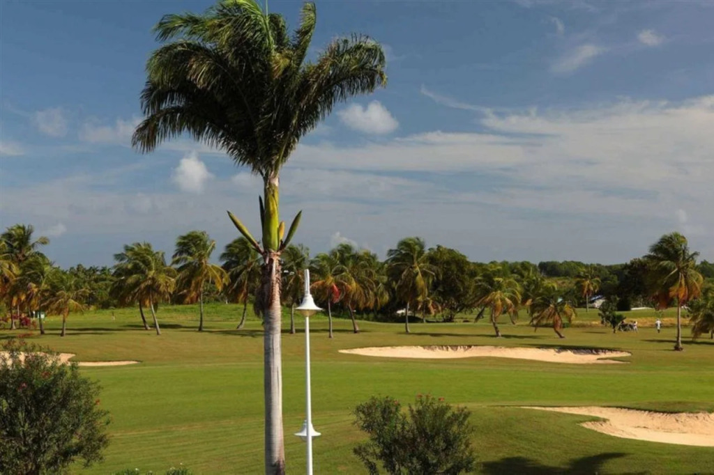 Bwa Chik Hotel & Golf