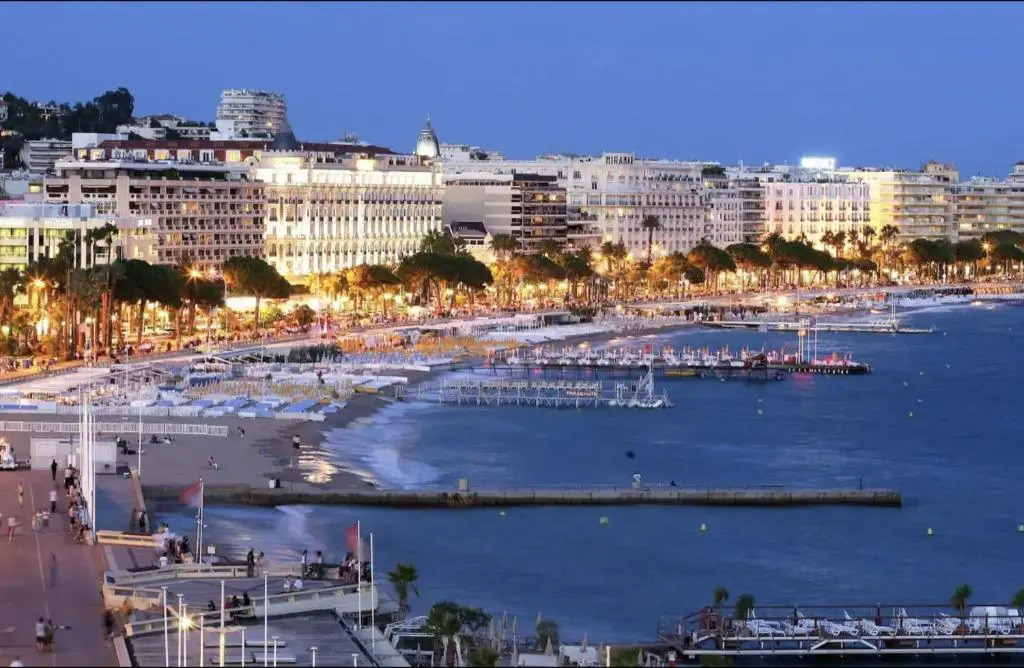 HeavnStay Suite 2 Cannes Centre